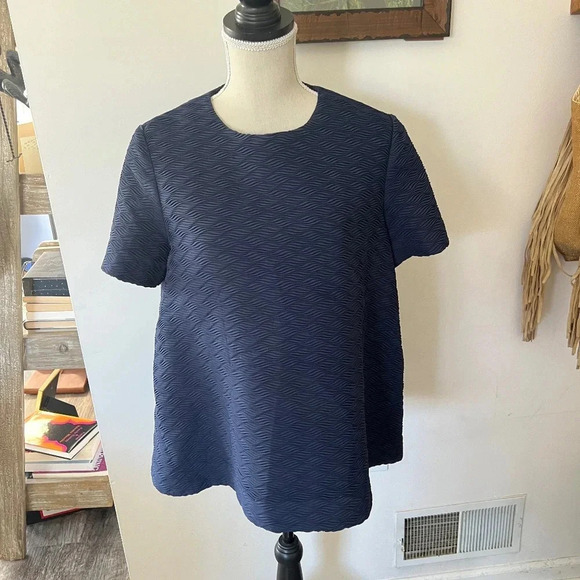 CO Collections Wavy Silk Top Navy L - Picture 1 of 7